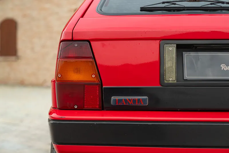 Lancia DELTA HF INTEGRALE 16V 13