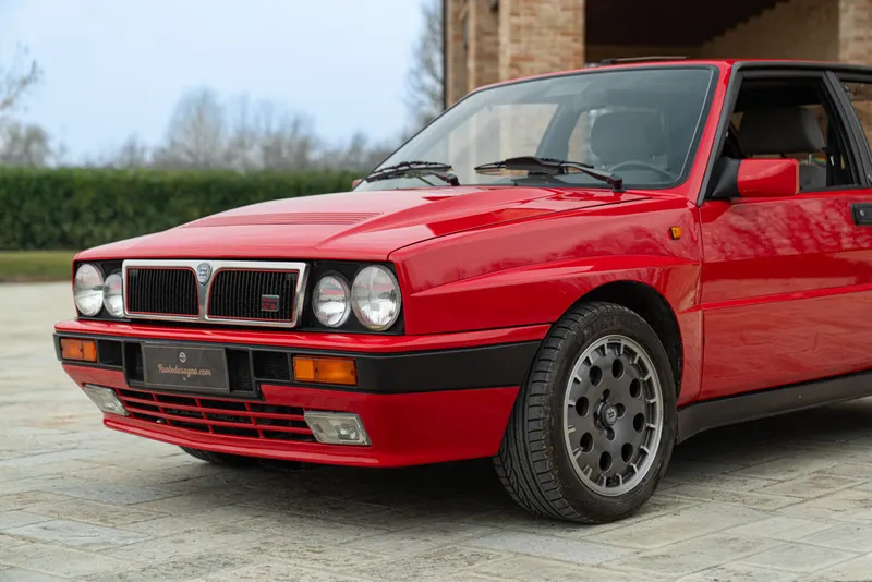 Lancia DELTA HF INTEGRALE 16V 17