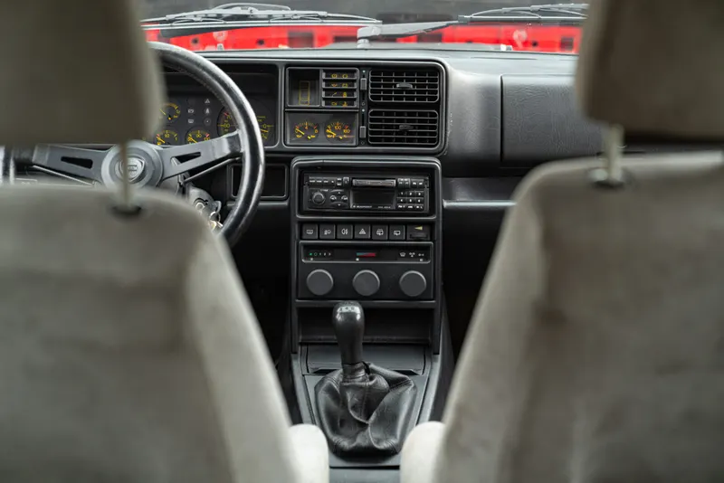 Lancia DELTA HF INTEGRALE 16V 38