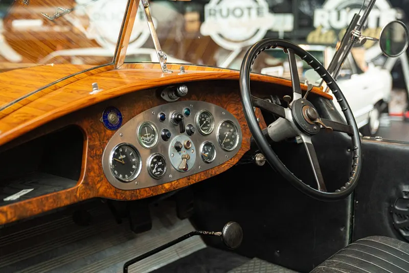 T80 OPEN TOURER 53