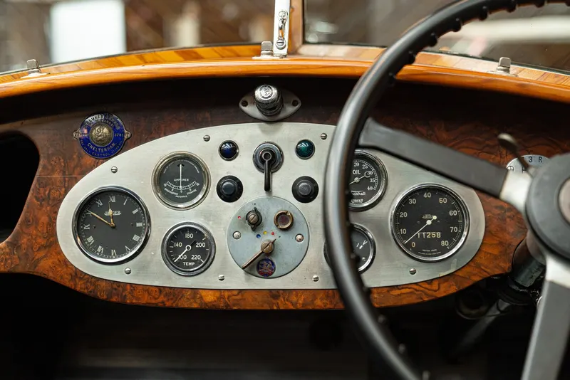 T80 OPEN TOURER 56