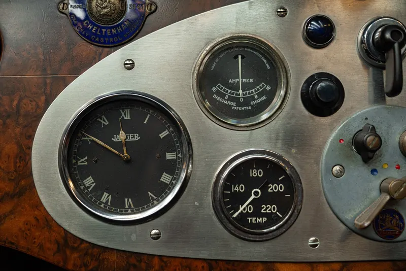 T80 OPEN TOURER 59
