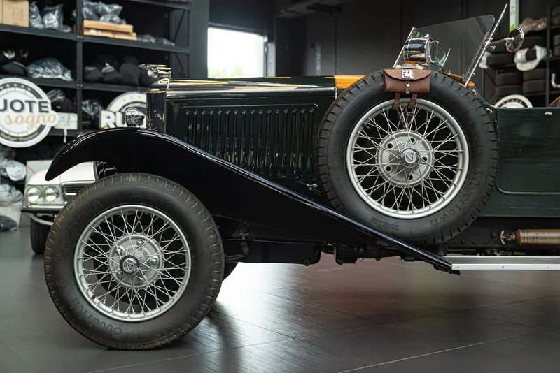 T80 OPEN TOURER 36