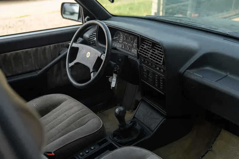 Lancia THEMA 6V 32
