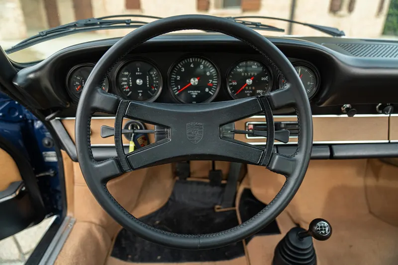 Porsche 911 TARGA 2.4 S “OIL KLAPPE” 44