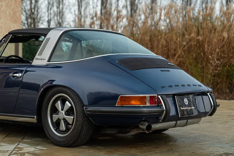 Porsche 911 TARGA 2.4 S “OIL KLAPPE” 12
