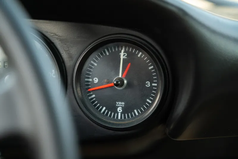 Porsche 911 TARGA 2.4 S “OIL KLAPPE” 52