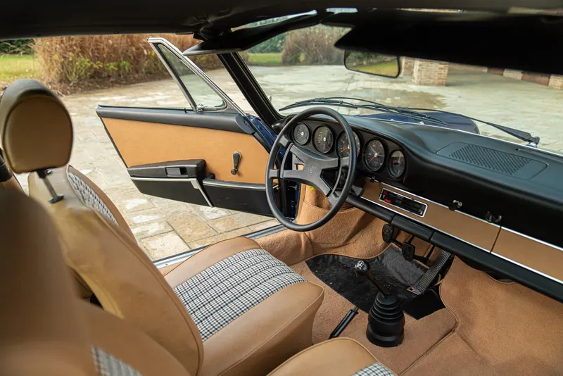 Porsche 911 TARGA 2.4 S “OIL KLAPPE” 36