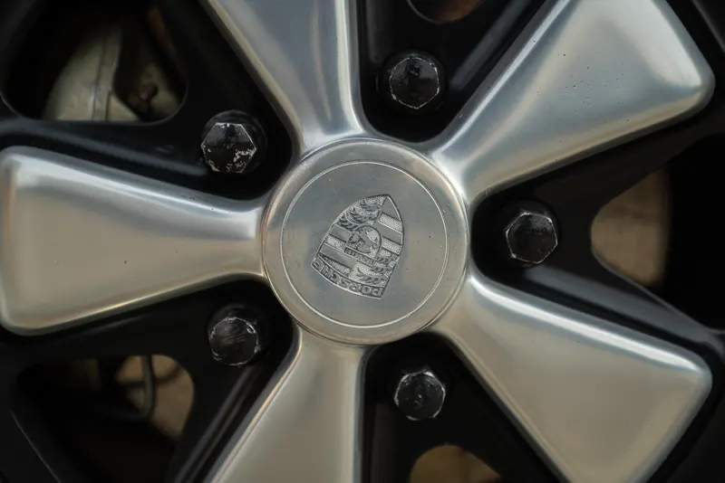 Porsche 911 TARGA 2.4 S “OIL KLAPPE” 18