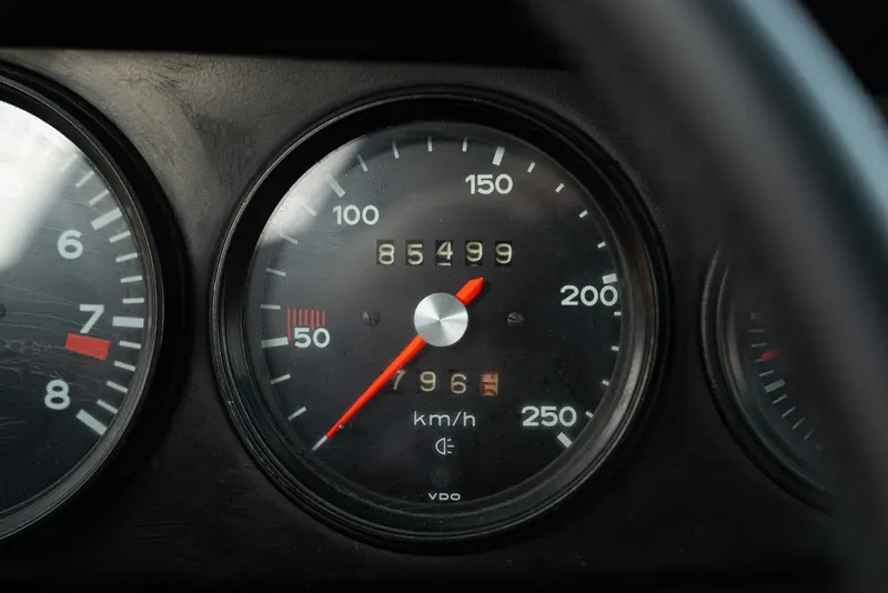 Porsche 911 TARGA 2.4 S “OIL KLAPPE” 51