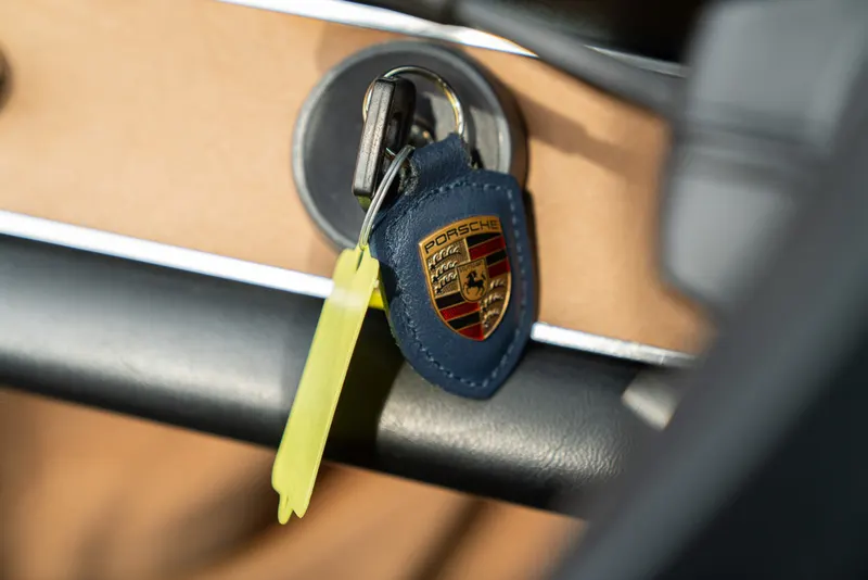 Porsche 911 TARGA 2.4 S “OIL KLAPPE” 49