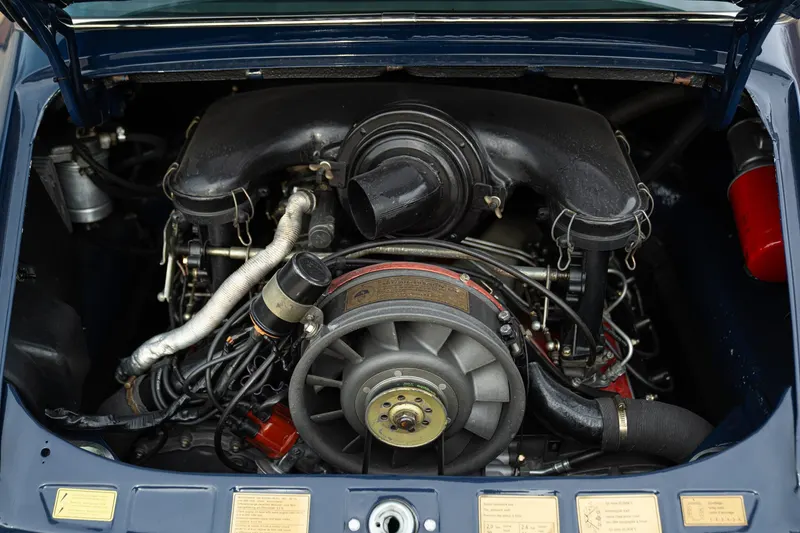 Porsche 911 TARGA 2.4 S “OIL KLAPPE” 63