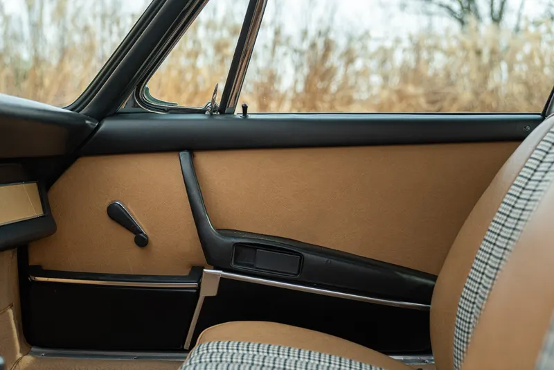 Porsche 911 TARGA 2.4 S “OIL KLAPPE” 37