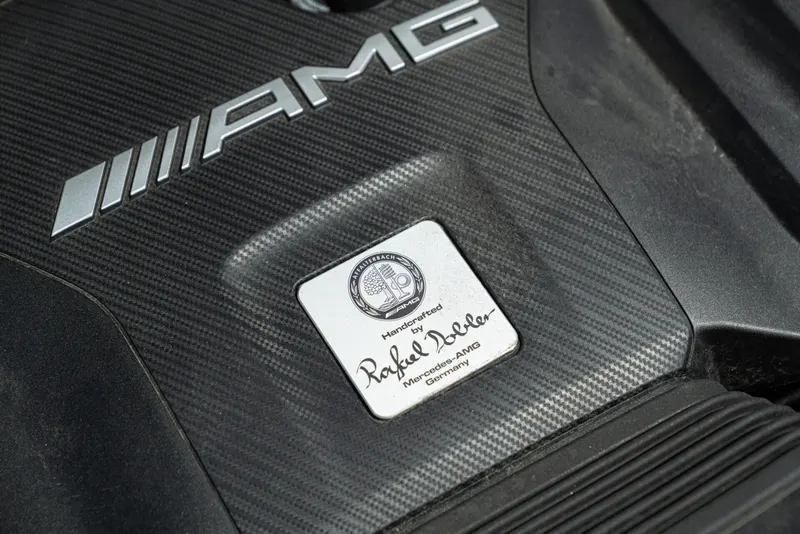 Mercedes-Benz AMG GLA 45 S 68