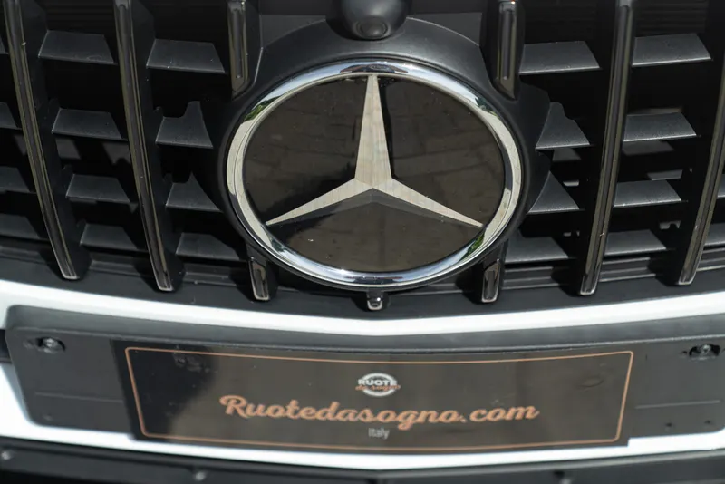 Mercedes-Benz AMG GLA 45 S 25