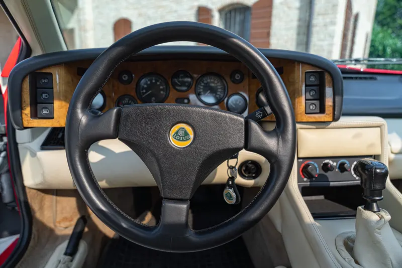 Lotus ESPRIT TURBO SE “HIGH WING” 63