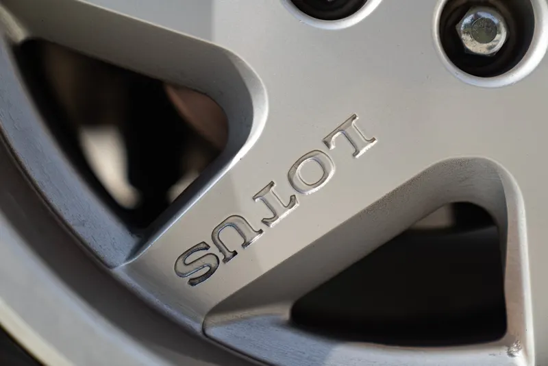 Lotus ESPRIT TURBO SE “HIGH WING” 28