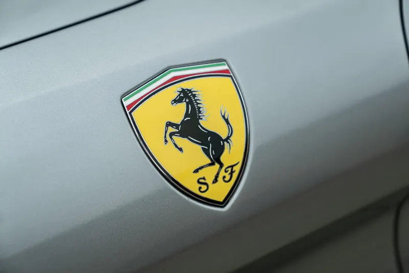 Ferrari CALIFORNIA T 40