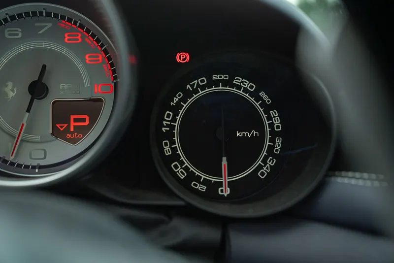 Ferrari CALIFORNIA T 54