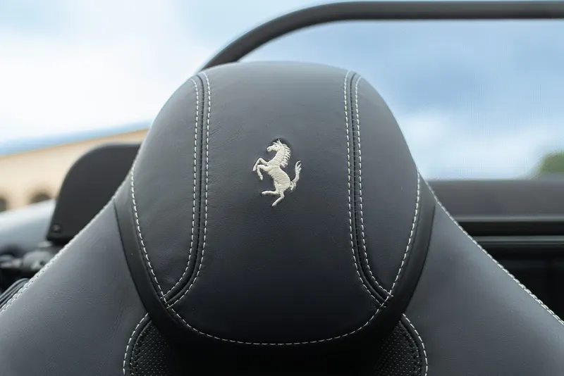 Ferrari CALIFORNIA T 44