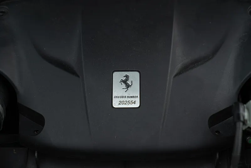 Ferrari CALIFORNIA T 85