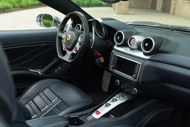 Ferrari CALIFORNIA T 46