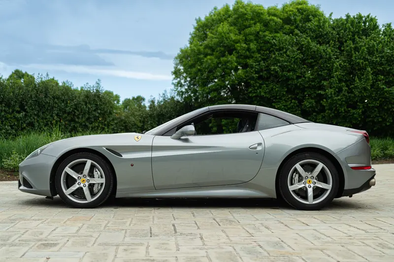 Ferrari CALIFORNIA T 5
