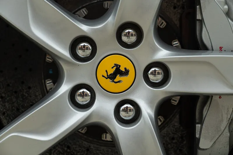 Ferrari CALIFORNIA T 38