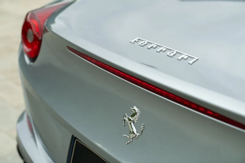 Ferrari CALIFORNIA T 20