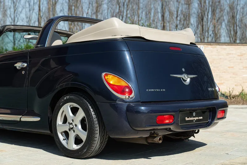 PT CRUISER  LIMITED 2.4 L CABRIOLET 10