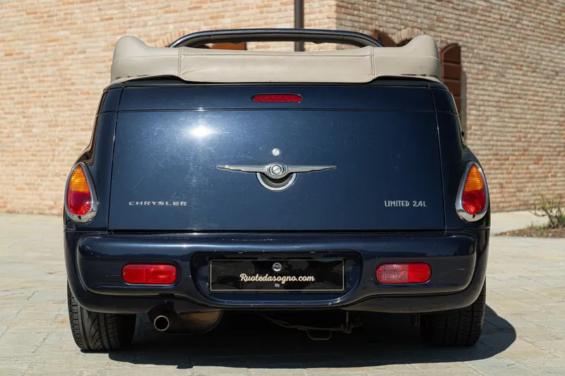 PT CRUISER  LIMITED 2.4 L CABRIOLET 9