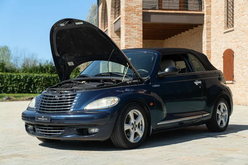PT CRUISER  LIMITED 2.4 L CABRIOLET 70
