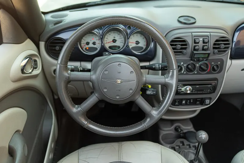 PT CRUISER  LIMITED 2.4 L CABRIOLET 62