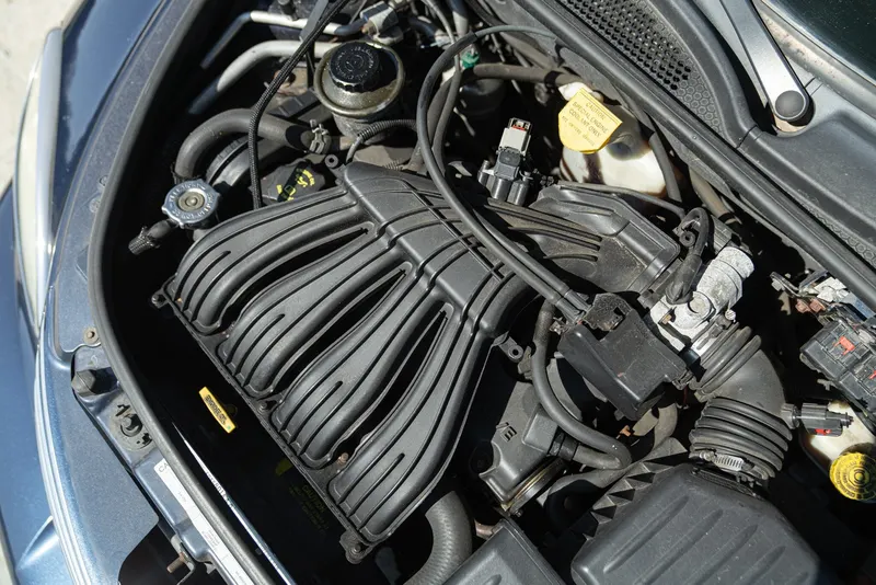 PT CRUISER  LIMITED 2.4 L CABRIOLET 73