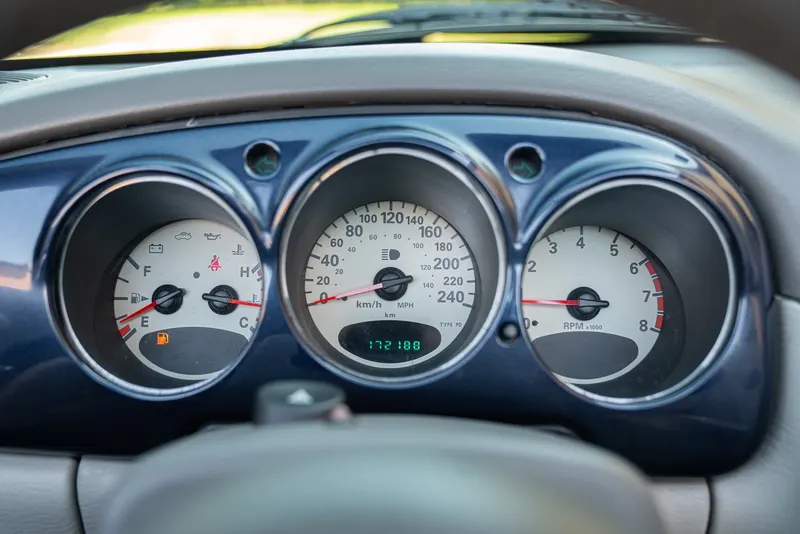 PT CRUISER  LIMITED 2.4 L CABRIOLET 68