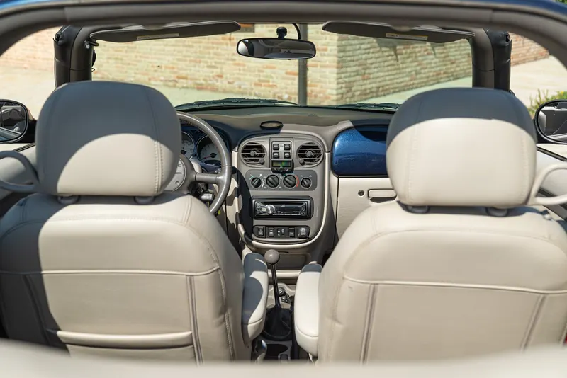 PT CRUISER  LIMITED 2.4 L CABRIOLET 35