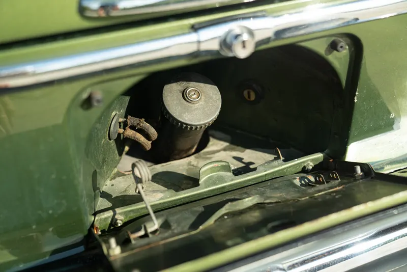 Mercedes-Benz 220 SE CABRIOLET 44