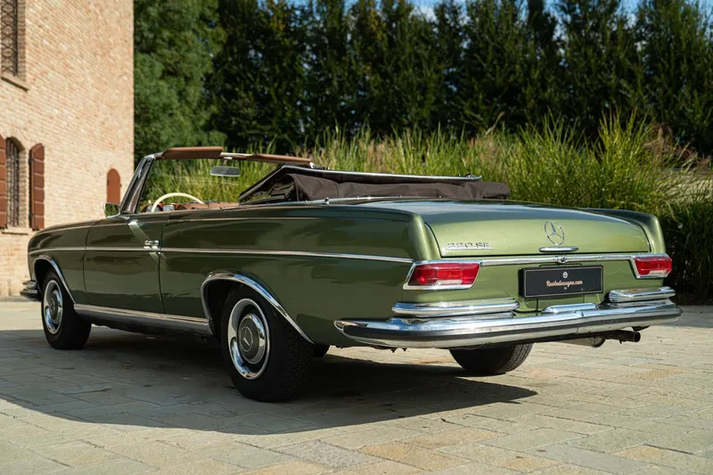 Mercedes-Benz 220 SE CABRIOLET 8