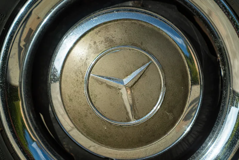 Mercedes-Benz 220 SE CABRIOLET 34
