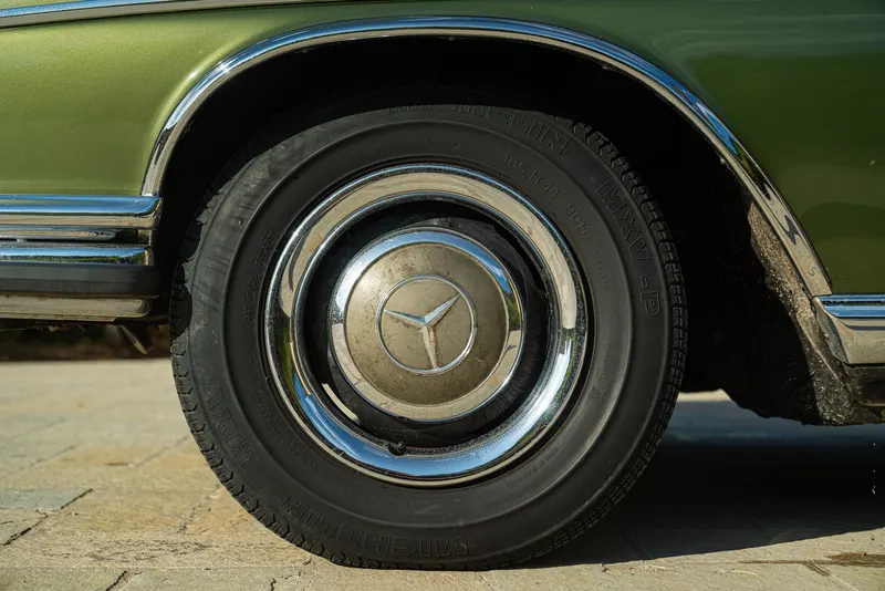 Mercedes-Benz 220 SE CABRIOLET 35