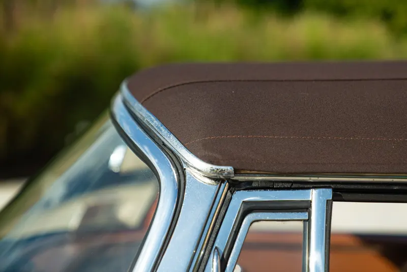 Mercedes-Benz 220 SE CABRIOLET 37
