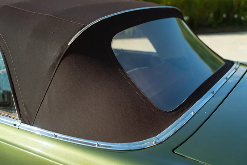Mercedes-Benz 220 SE CABRIOLET 31