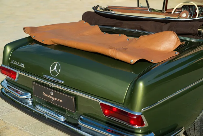 Mercedes-Benz 220 SE CABRIOLET 28
