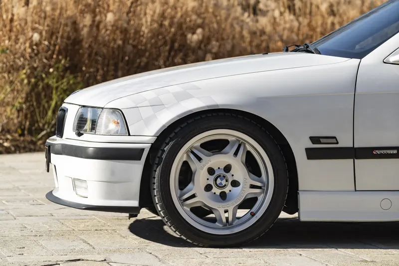 BMW 318 IS MOTORSPORT LIMITED EDITION 15