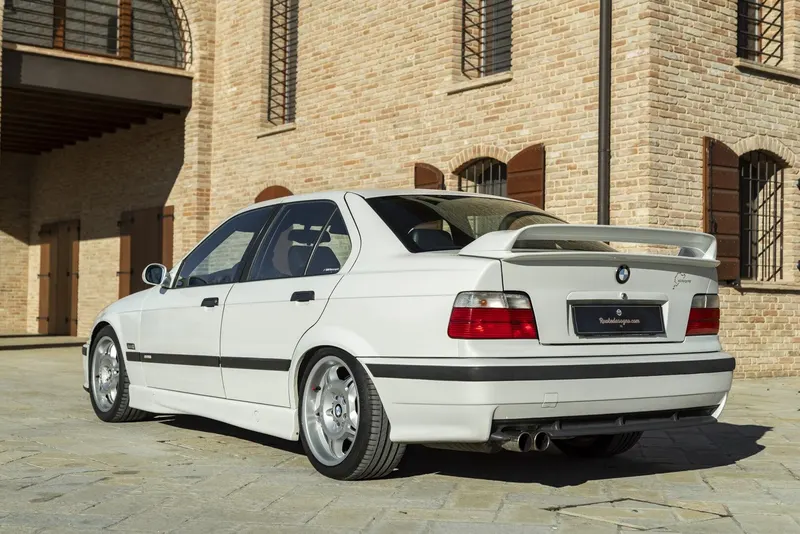 BMW 318 IS MOTORSPORT LIMITED EDITION 6