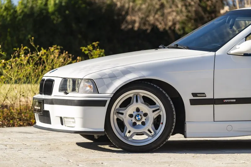 BMW 318 IS MOTORSPORT LIMITED EDITION 32