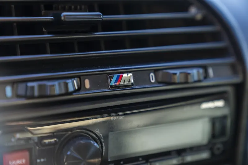 BMW 318 IS MOTORSPORT LIMITED EDITION 43