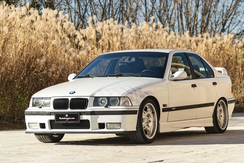 BMW 318 IS MOTORSPORT LIMITED EDITION 14