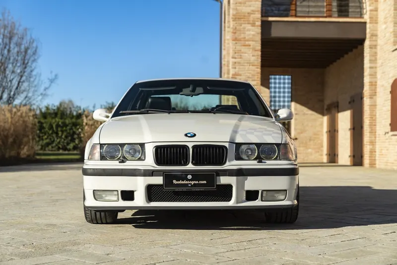 BMW 318 IS MOTORSPORT LIMITED EDITION 10