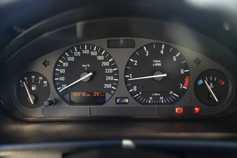 BMW 318 IS MOTORSPORT LIMITED EDITION 48